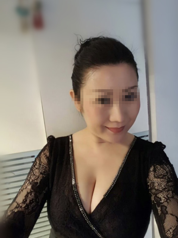 彩伊.jpg