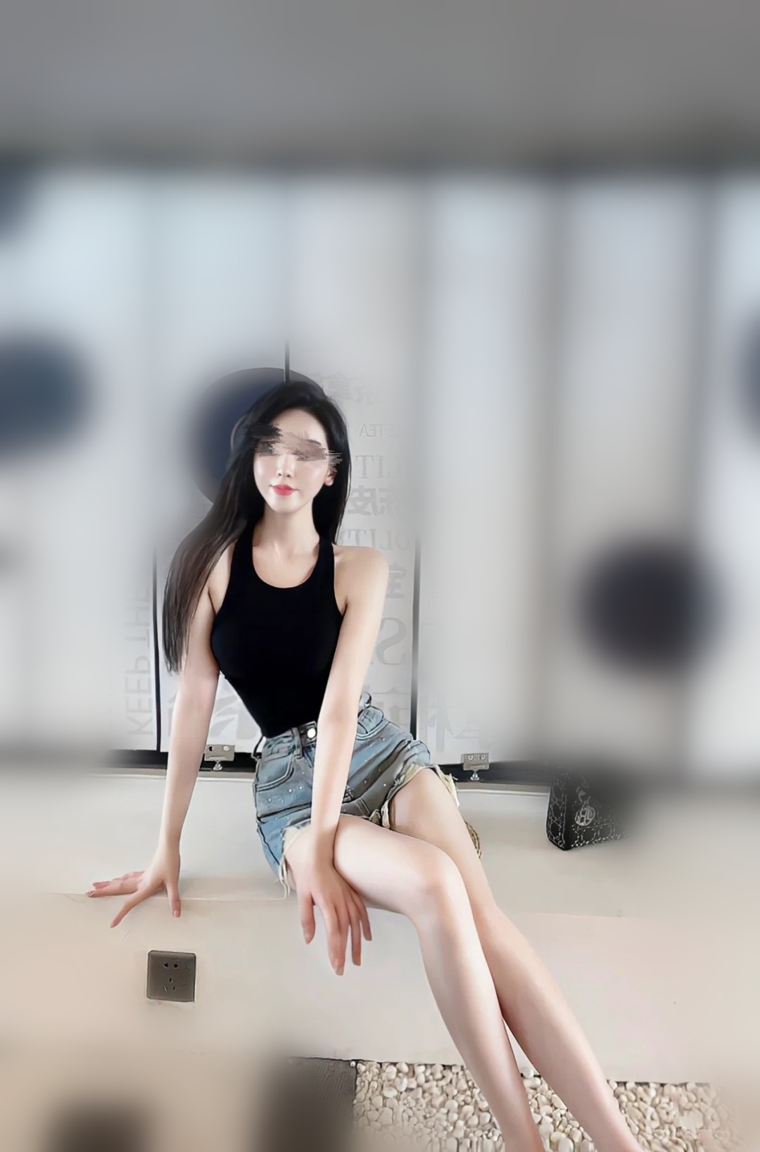 甄妮.jpg