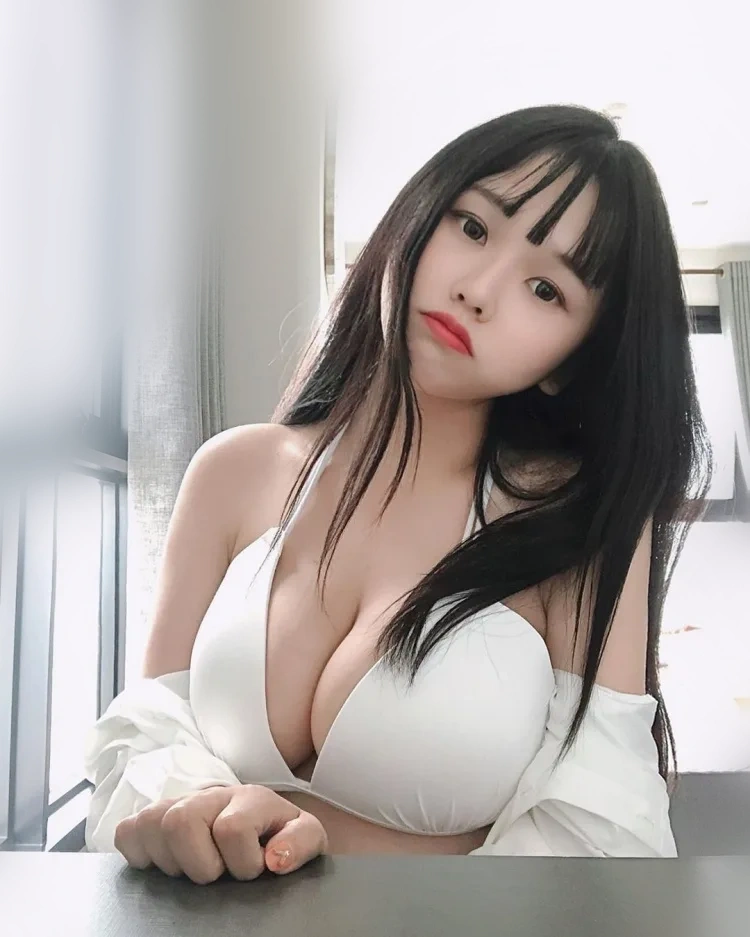 露露.webp