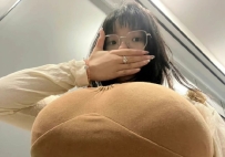 夏茉 158/48kg/G 23歲  大奶妹妹 外貌清純可愛 奶泡 胸推 kiss的感覺超有女友FU 小隻