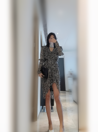 妍希 168-46kg-D-35歲 氣質滿分的淫蕩熟女姐姐 外表斯文優雅，笑起來溫柔迷人