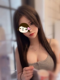 樂妍  163cm.Dcup.46kg.26歲   外型漂亮.凹凸有致  回頭率超高的正妹