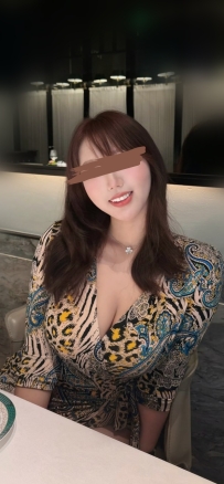 奶茶  163cm/50/E/32歲 一位超級淫蕩的人妻，性感火辣的她 讓你體會什麼叫「少婦之誘