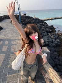 泡沫 160cm 46kg E奶 22歲 可愛臉蛋 喜歡撒嬌 超級有女友fu 討得男人得喜愛 但技術青