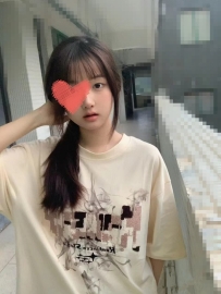 學妹的閨蜜 在外面租房 缺生活費也沒錢繳房租 苑苑說只兼職今天唷也只兼職一次嘿  下