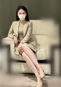 成熟風韻，皮膚白皙光滑 床上騷到骨子裡，懂得挑逗、會主動 無套吹吹、口爆、女上、後