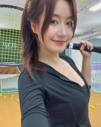 新貨上線 顔值清秀 身材比例極好 妹妹前戲可以配合很多 品質優 身材很不錯 腰身好 嫩