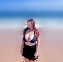 綺夢 160cm，85kg，H罩杯，32歲  #H級巨乳胖妹 她是一名自信開朗的上班族