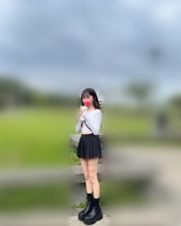 #月初試車妹  小怡  153cm C 40  20歲  外貌清純可愛 皮膚白皙柔嫩  身材纖瘦餒餒卻不