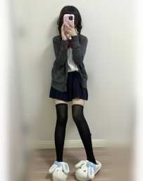 瑩瑩  155cm  B奶  19歲   #皮膚白皙粉穴粉奶   #纖細細長美腿