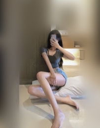 小蜜   165/47/23/C  大長腿 調皮的外拍麻豆  甜美的聲音好酥麻 很有女友fu