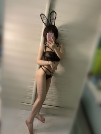 萱萱 156cm.42kg.C杯.21歲    床上十足淫蕩的外嫩內騷小正妹