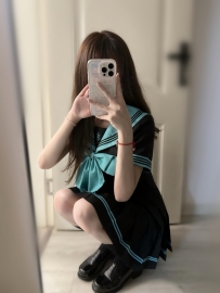 📢 新鮮畢業生特輯 小芸 155cm  B杯  20歲  43kg 氣質文靜的書卷氣美女，#清新文藝風