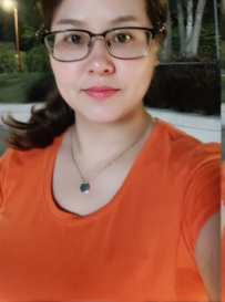 職業：校對 藝名：玫瑰 🍑身材：163cm  Fcup  38歲  50kg 💌介紹：做文字校對很多年，