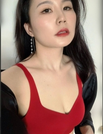 #小沫 163.D奶 .36歲   身材真的是沒話說   很騷 很會玩 很主動的