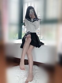 阿紫  158cm/B+cup/45kg/19歲  稚嫩俏臉撒嬌賣萌讓你凍未條 年青肉體剛被開發~