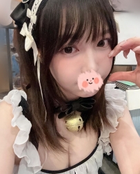 甜甜 158.45.D.20歲   看臉蛋 你會覺得清純可愛  看身材 你會覺得小隻好幹