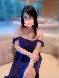 🔥雅雯  164cm｜F罩杯｜50kg｜27歲 婚後兼職的小壞壞 皮膚白到發亮、微肉剛剛好 走路