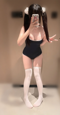 #童顏巨乳 # 蘿莉外表 小幺妹 157cm・45kg・E奶・20歲 不抽菸無刺青 很好操控 敏感易