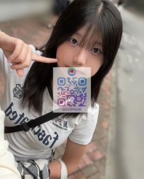 小萌 155cm  45kg  美C杯 18歲 甜美娃娃音，  小臉蛋超級可愛 純真年齡，渴望探索未知