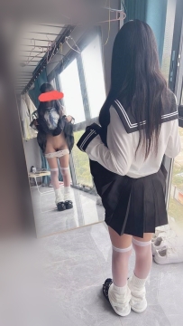 優優 150cm  A cup 19歲 簡介：💞 初次學生妹兼職 💞 學生妹 會配合學生裝 尺度玩粉大