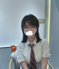 安琪 160.46.D.23歲  #圖書館學姐 戴眼鏡 安靜外表，床上卻是小淫娃 會吹會舔會潮吹，