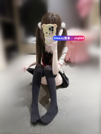 #幼齒萌妹 夕夕  153cm/Acup/40kg/18歲 首次下海兼職  之前無任何報班經驗  新人青澀