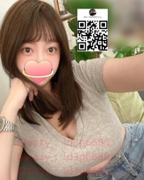依蘭 160cm/48kg/F杯/23歲 淫蕩小母狗 舔功一流 🥚從蛋蛋開始舔加吸允 吹功頂級 個性