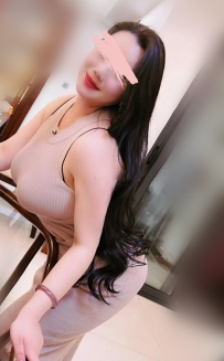 茹茹 165.55.E-F.35歲  熟女攝影師 成熟韻味 性感爆棚 技術高超 讓你體會高潮不斷的快