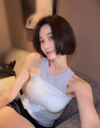 雅柔 161cm C+  46kg  26歲  保養得宜，皮膚細緻透亮 舉手投足散發成熟女人味 是那種