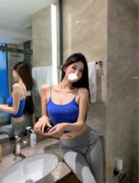 氣質OL 真材實料人間胸器  膚白 健談不冷場 水超級多  幹起來超滋潤 而且很會夾  緊致