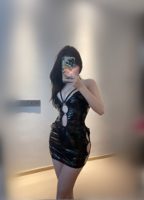 歐妮  170cm/48kg/Ecup/23歲 性感正妹 × 很饑渴 × 美腿誘人 腰細腿長比例完美，腿勻