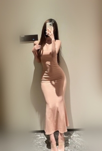 羽毛 166cm Ccup 46kg 25歲   欲求不滿  很欠操  她很有女友fu  超級淫蕩  很愛舔蛋吃