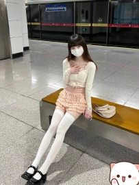 妮妮 160cm 45kg Ccup 22歲  清新學生妹 長相清秀甜美