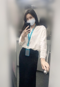 #職場美女制服OL  品郁  168公分 46kg C奶 24歲今天來的是超級漂亮的OL妹妹