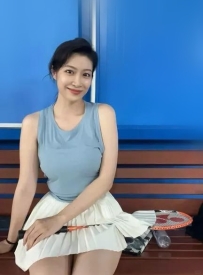 怡君 / 158cm / 46kg / E杯 / 35歲 圓潤E杯豐臀熟女 床上扭腰搖晃胸部劇烈 深喉吞吐順